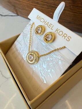 New Michael Kors Set of Gold tone Heart Shape Crystal Necklace & Earrings